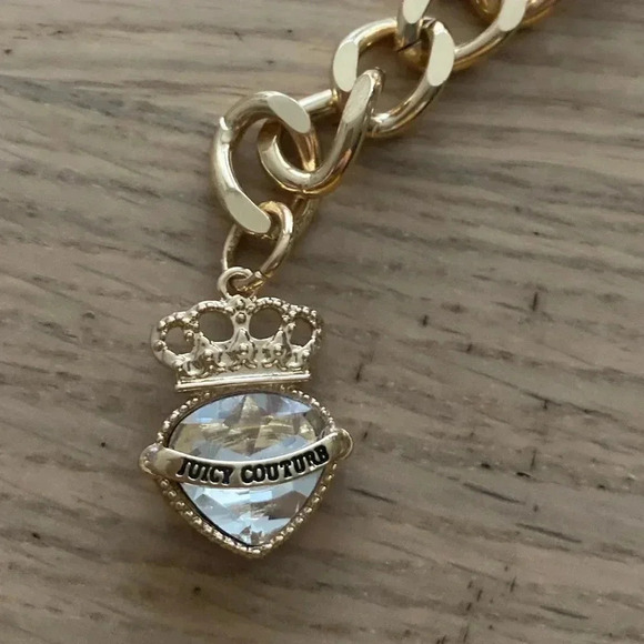 🆕Juicy Couture Gold Metal Chain Belt With Rhinestone Heart Crown Charm S🆕 - Picture 5 of 8